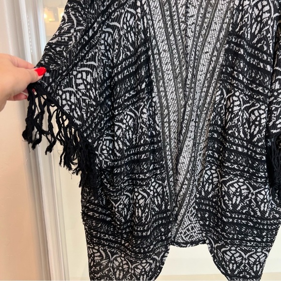 Free People open front cocoon kimono duster, fringed sleeve det Oversized XS - Picture 5 of 10